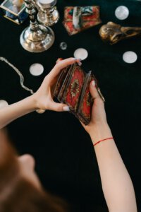 Daily Tarot Uses 2 daily tarot card reading online